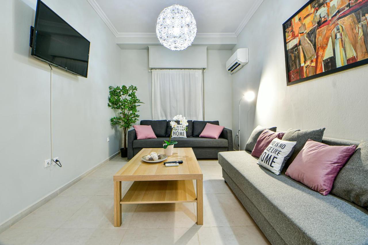 Pleasant Flat Next To Panormou Metro Station Athens Exterior photo